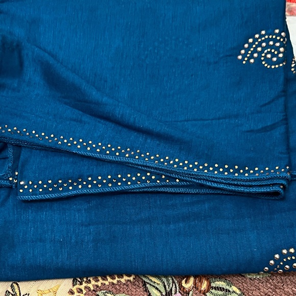 Jersey Hijab With Design Made in Dubai UAE - Picture 3 of 4